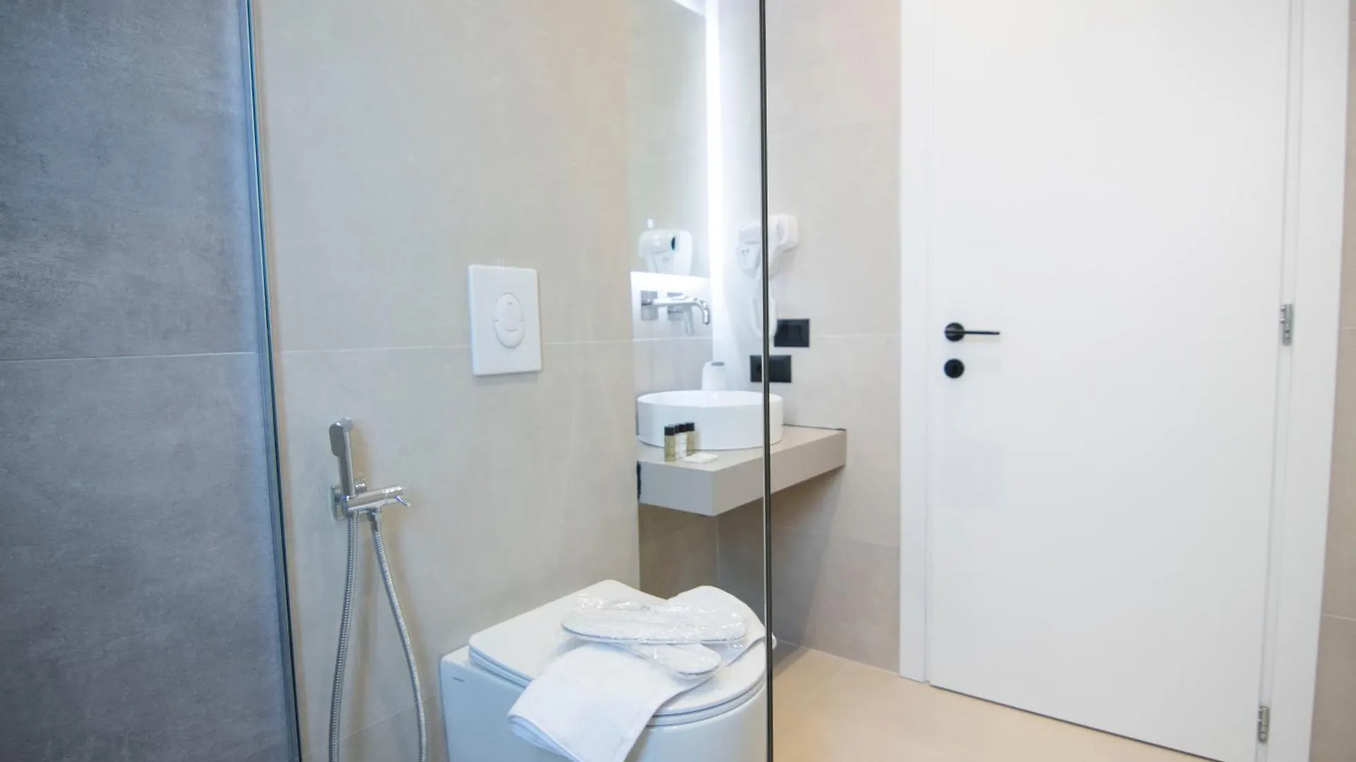 Mina Luxury Rooms Tirana