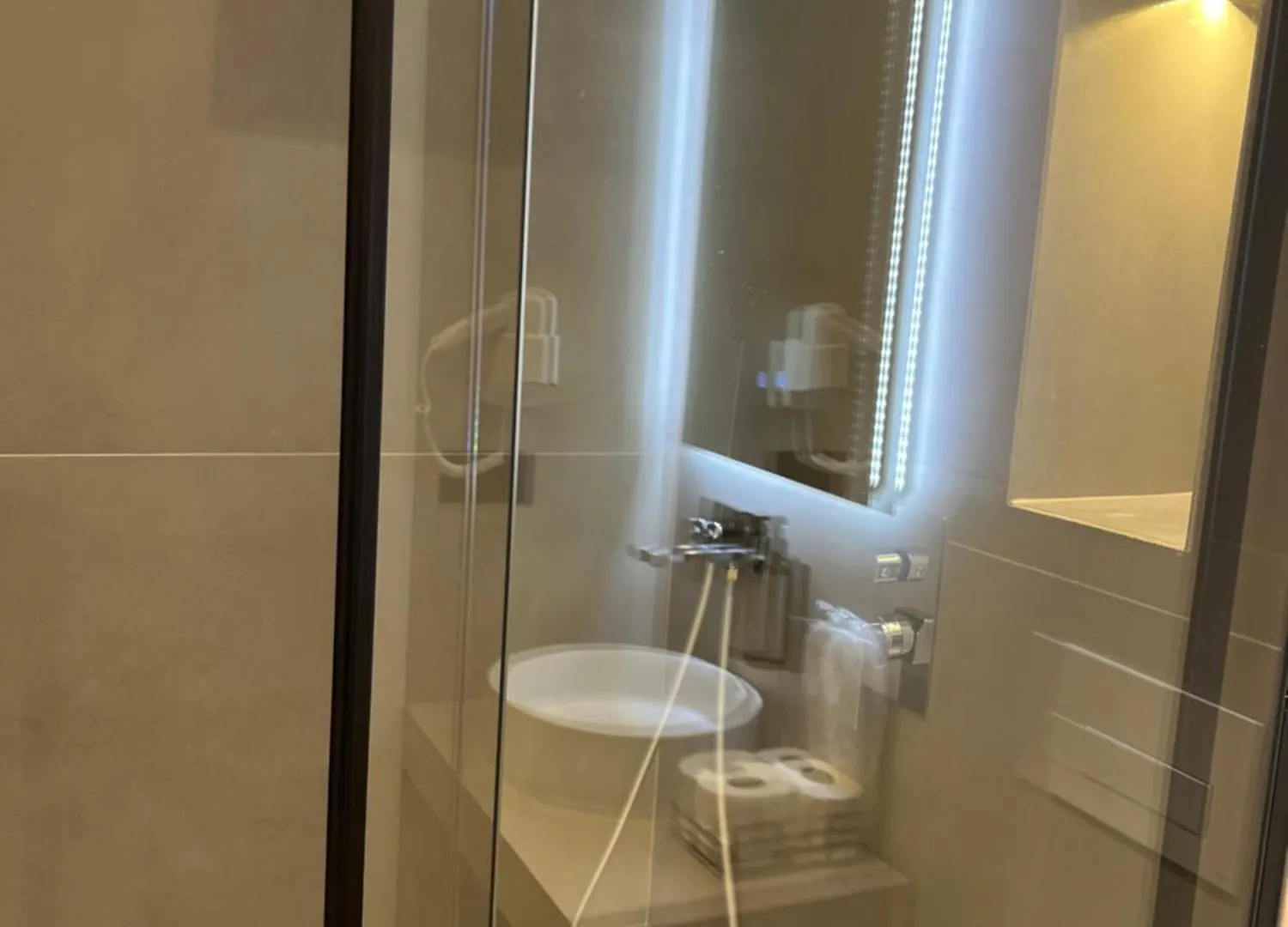 Mina Luxury Rooms Tirana 0*,  Albania