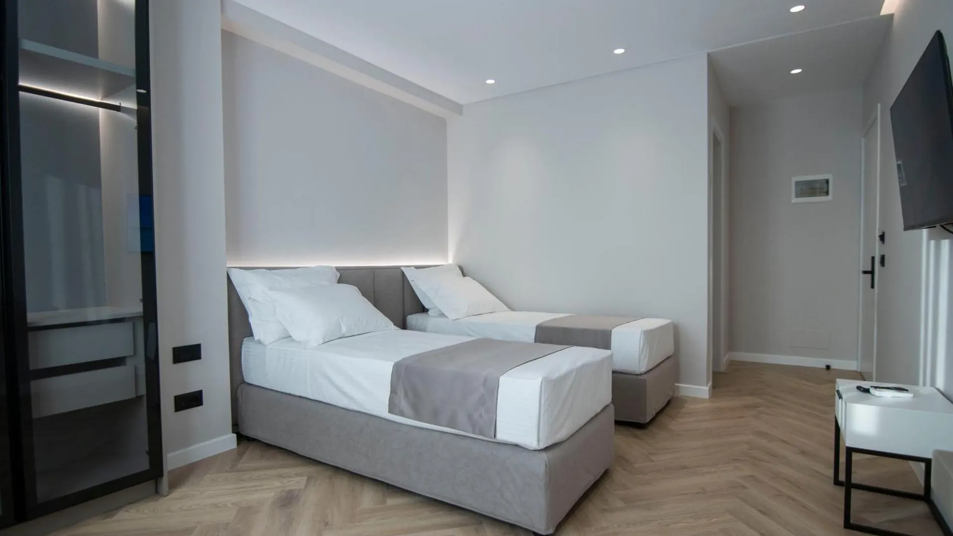 Mina Luxury Rooms ティラナ アルバニア