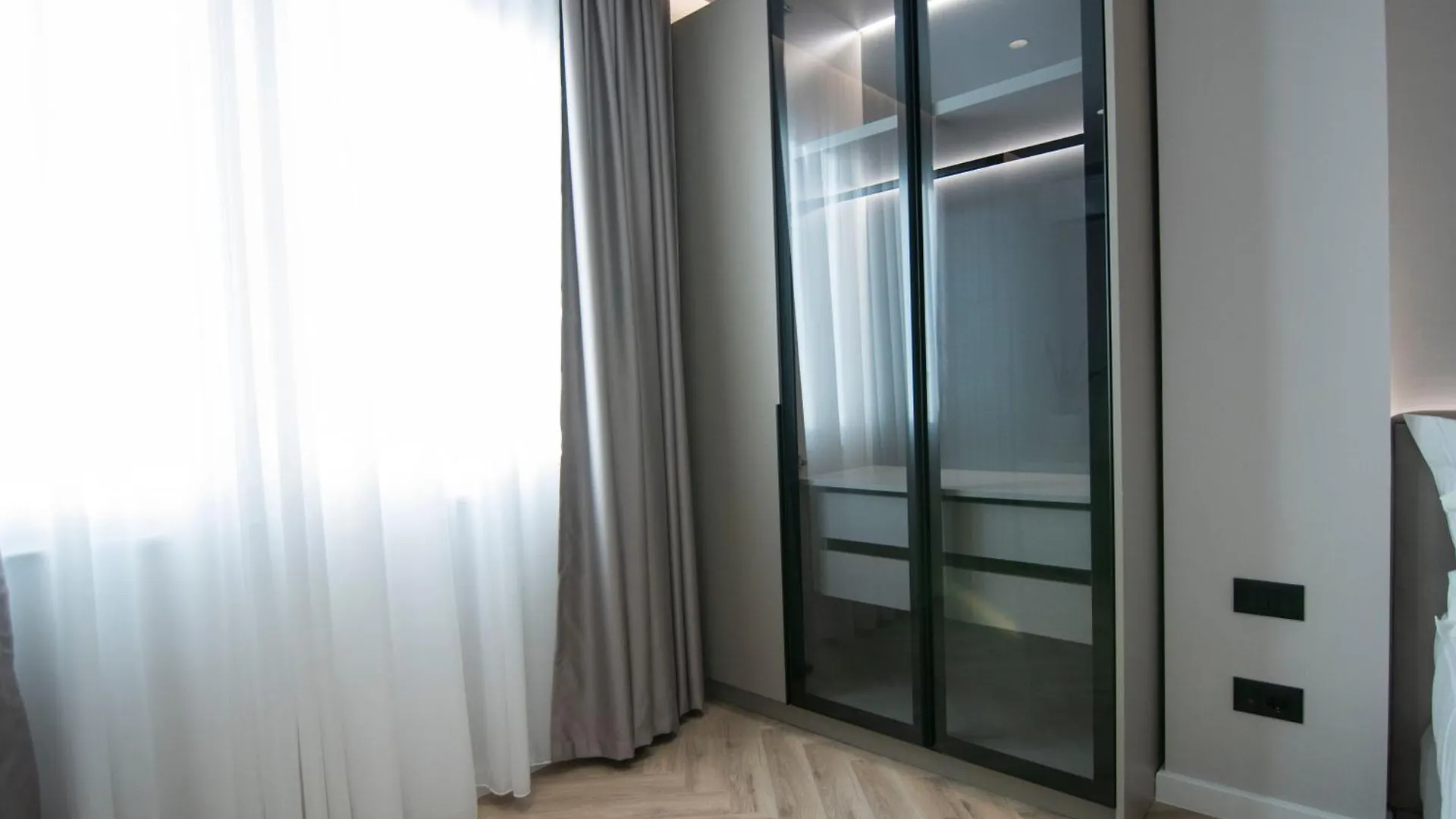 アパート Mina Luxury Rooms ティラナ アルバニア