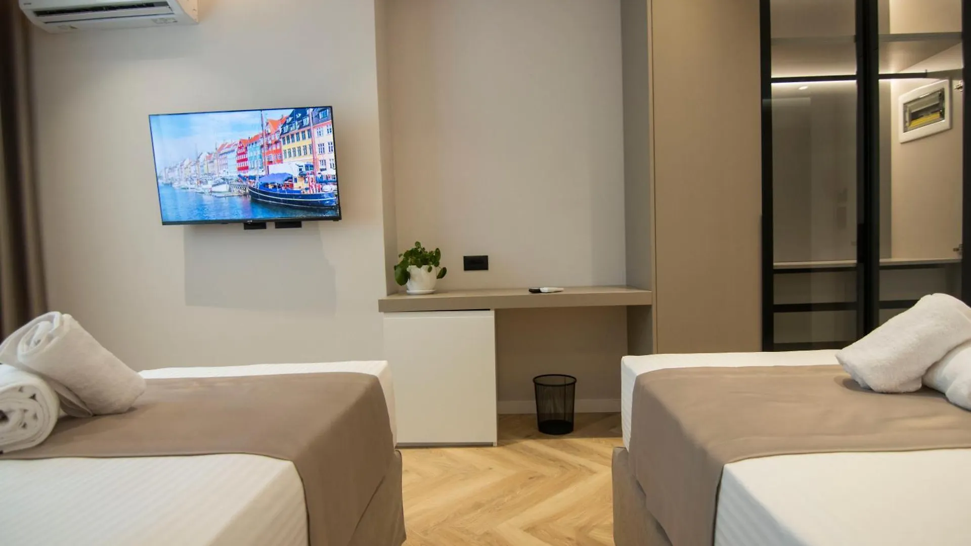 Mina Luxury Rooms ティラナ アパート